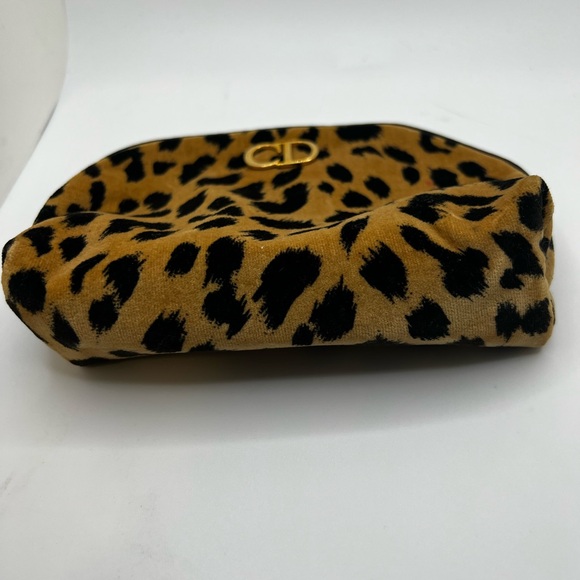 GUC Dior Animal Print Cosmetic Pouch - Picture 5 of 7